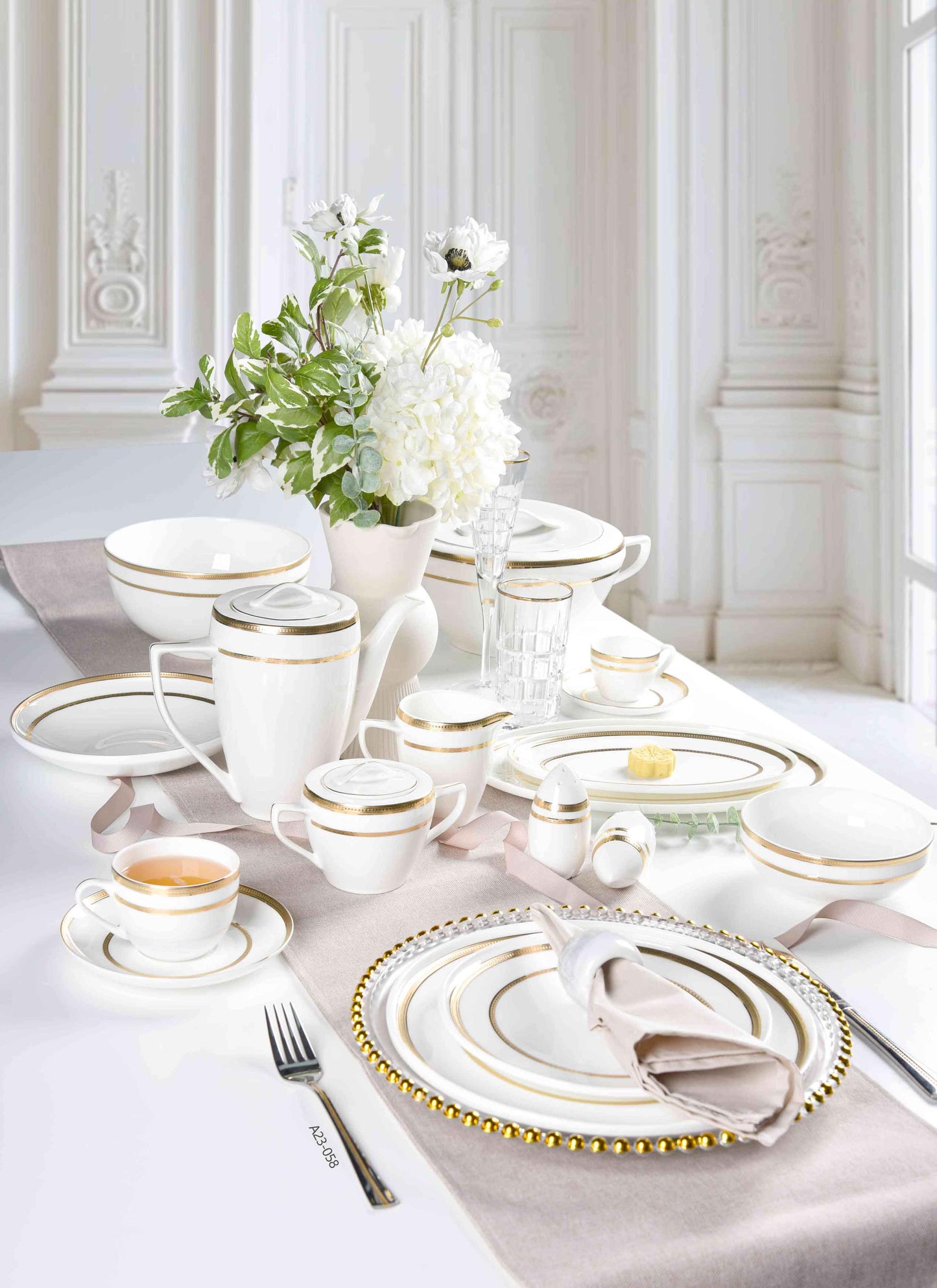 GOLDEN GRACE - 60 PIECE DINNER SET FOR 6 PEOPLE - FREYA - A23-058