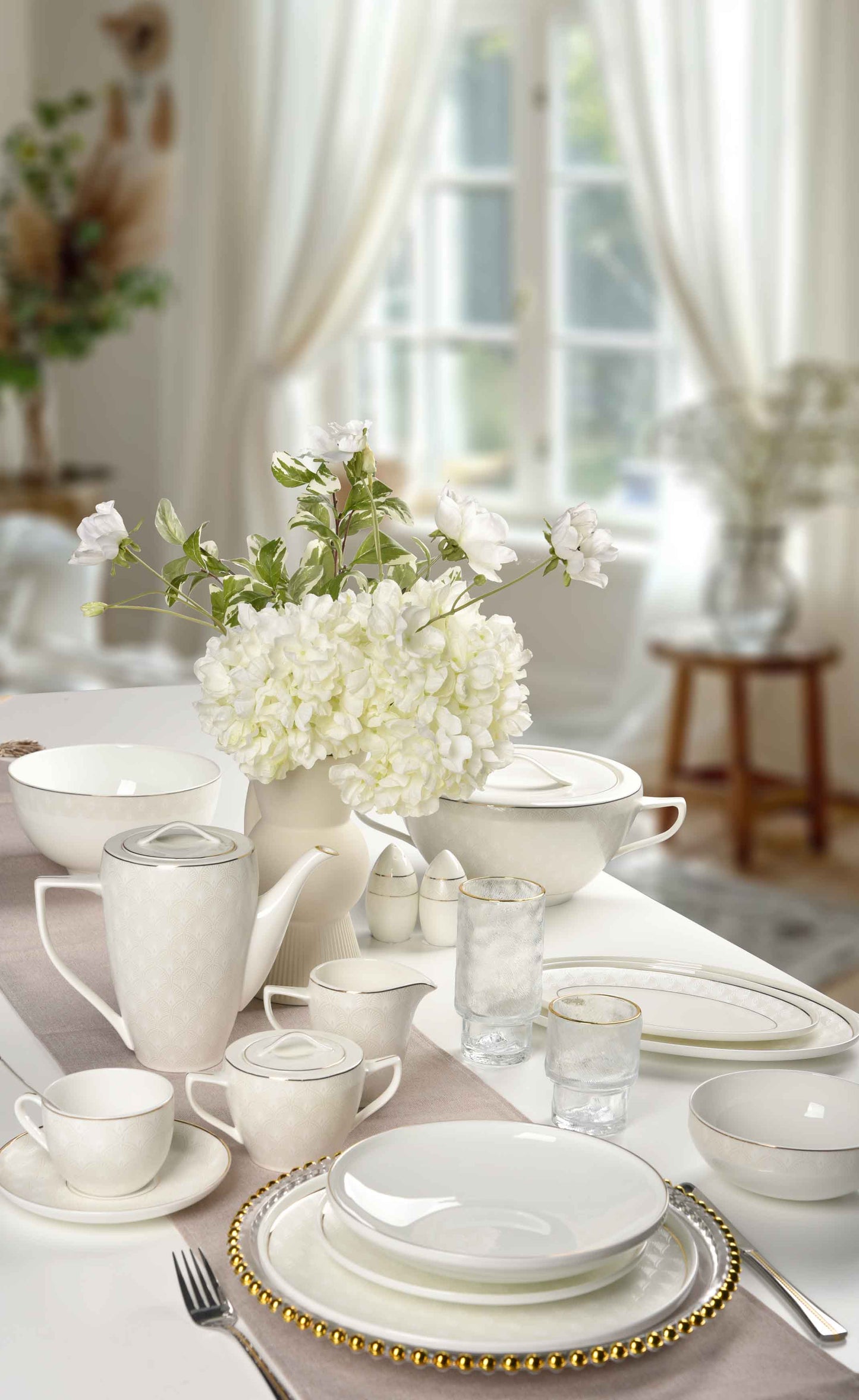 IMPERIAL TOUCH - 60 PIECE DINNER SET FOR 6 PEOPLE - FREYA - B24-001