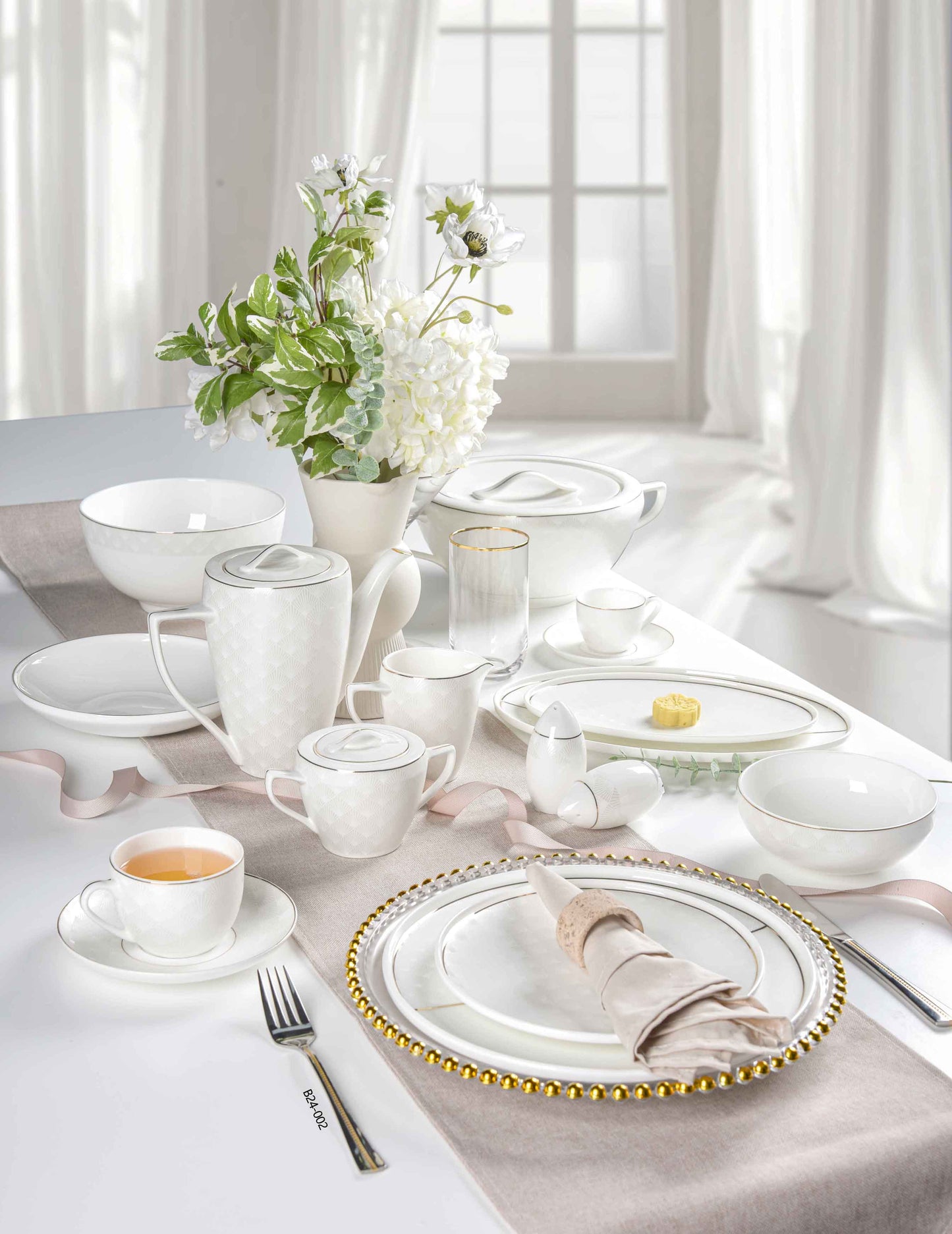 WHITE & GOLD SYMPHONY - 60 PIECE DINNER SET FOR 6 PEOPLE - FREYA - B24-002