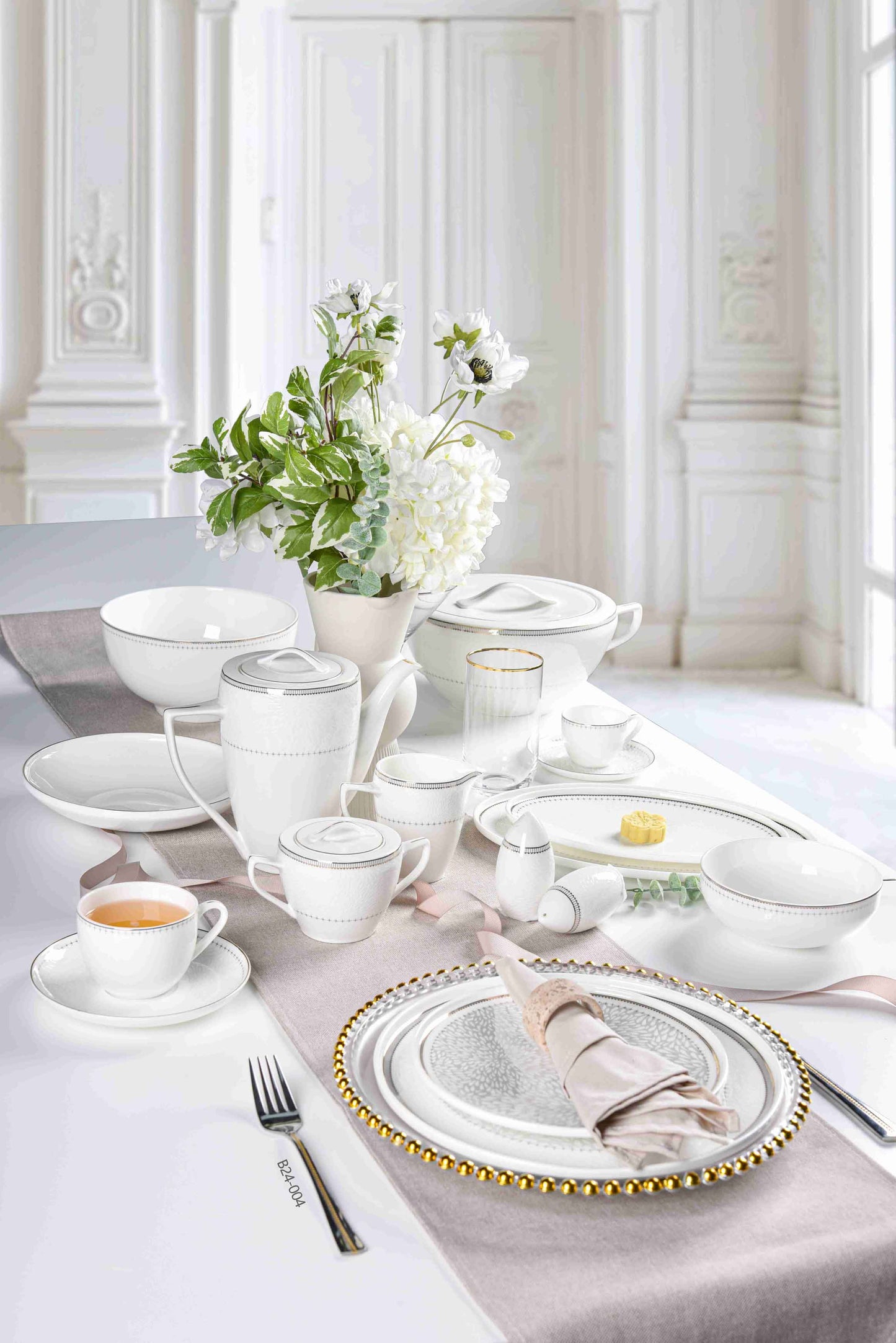 MAJESTIC CLASSIC - 60 PIECE DINNER SET FOR 6 PEOPLE - FREYA - B24-004