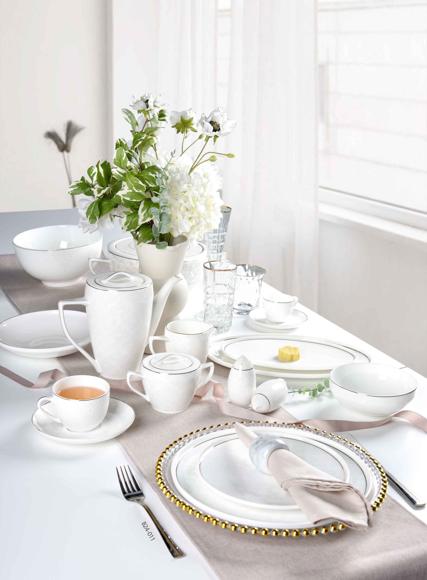 OPULENT CHARM - 60 PIECE DINNER SET FOR 6 PEOPLE - FREYA - B24-011